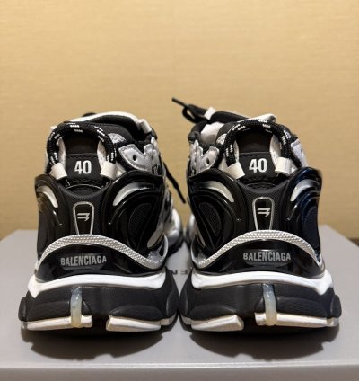 Balenciaga Runner Sneaker Black White (40)