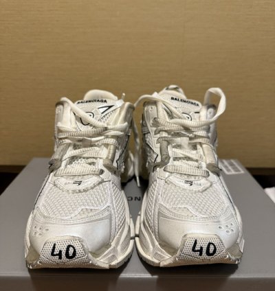 Balenciaga Runner Sneaker White (40)
