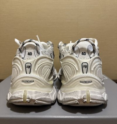 Balenciaga Runner Sneaker White (40)