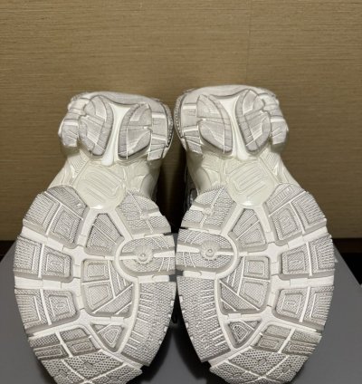 Balenciaga Runner Sneaker White (40)
