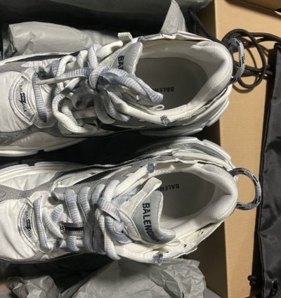 balenciaga runners 2 0 size 9