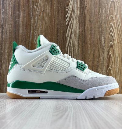 Jordan 4 Retro SB " Pine Green "