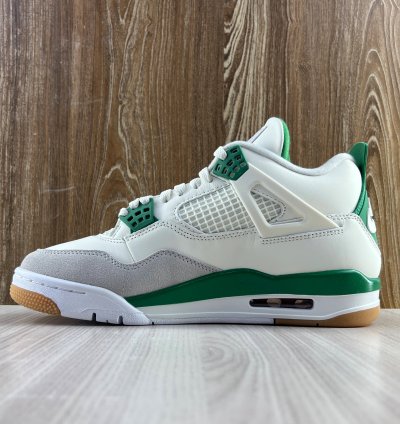 Jordan 4 Retro SB " Pine Green "