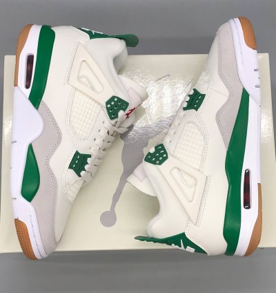 Jordan 4 Retro SB " Pine Green "