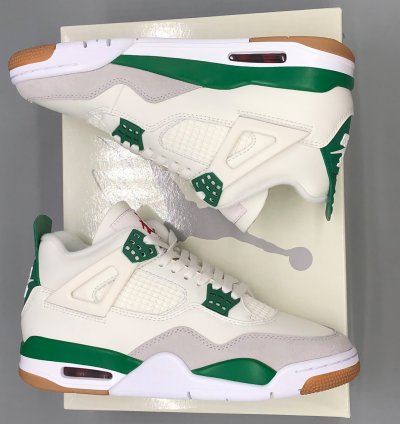 Jordan 4 Retro SB " Pine Green "