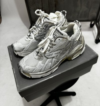 Balenciaga Runners White