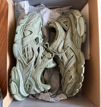 Balenciaga Track 2 0 NEED GONE