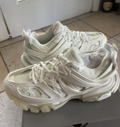 Balenciaga Track glow