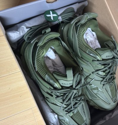 Balenciaga track khaki