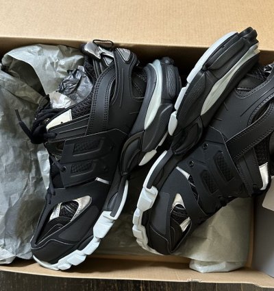 Balenciaga Track Runner