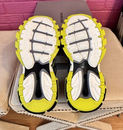 Balenciaga track runners 2 8 41