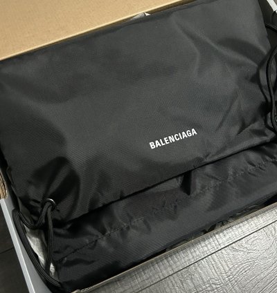 Balenciaga Trackrunner