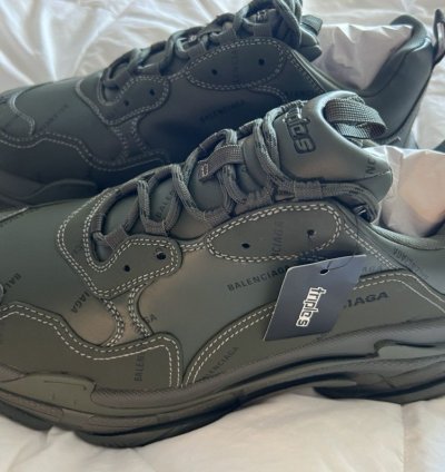 BALENCIAGA TRIPLE ALLOVER LOGO OLIVE GREEN SIZE 45 12 KAKI