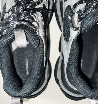 Balenciaga Triple Sz 40
