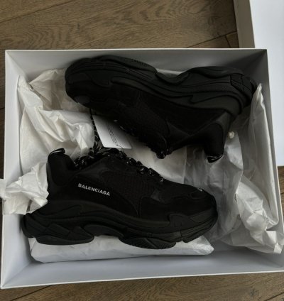 Balenciaga Triple triple black 2018 EU43 non distressed