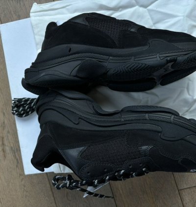 Balenciaga Triple triple black 2018 EU43 non distressed