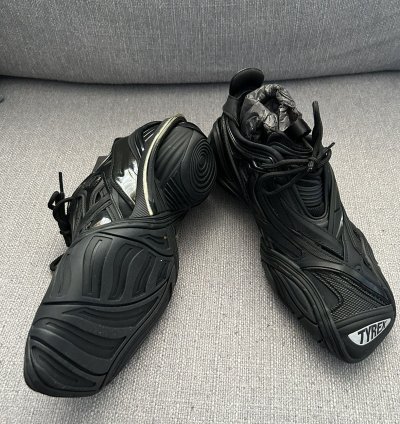 Balenciaga Tyrex sneakers sz 40