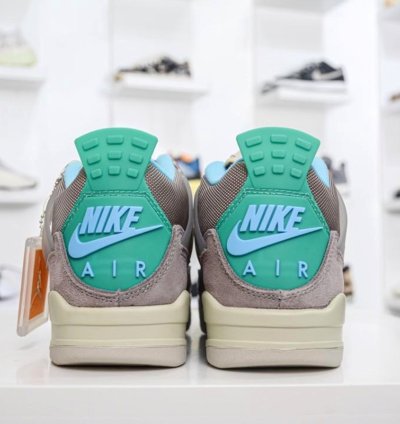 Jordan 4 Retro " Union LA Taupe Haze "