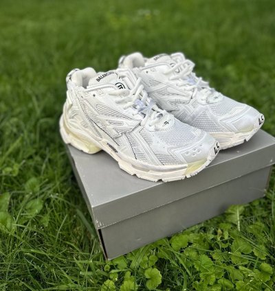 Balenciaga White Runner Sneakers Brandly New With Box