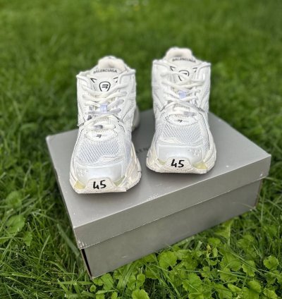 Balenciaga White Runner Sneakers Brandly New With Box