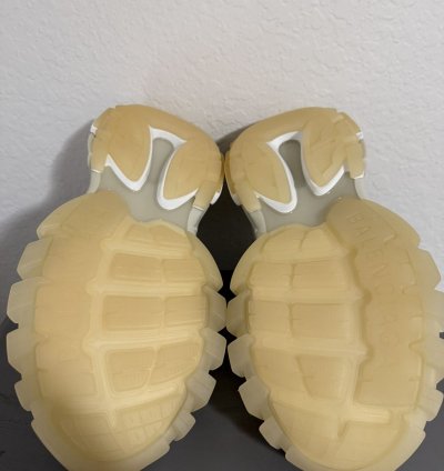 Balenciaga White Track Glow In The Dark (45)