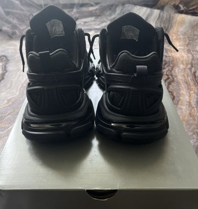 Balenciga Track 2 0 Triple black
