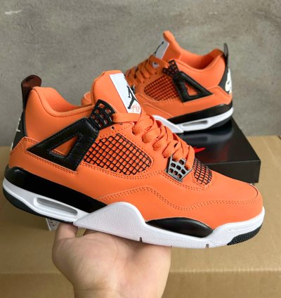 Air Jordan 4 “ Total Orange ”