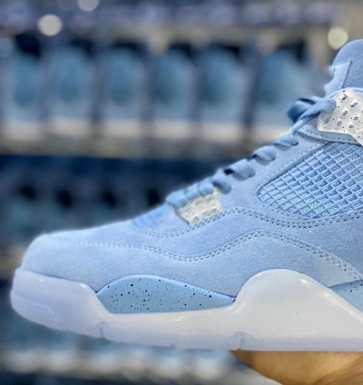 Nike Air Jordan 4 " UNC PE 2025 " Soft Blue