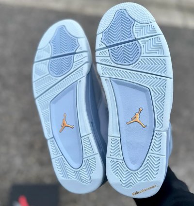 Nike Air Jordan 4 “ UNC Gold "