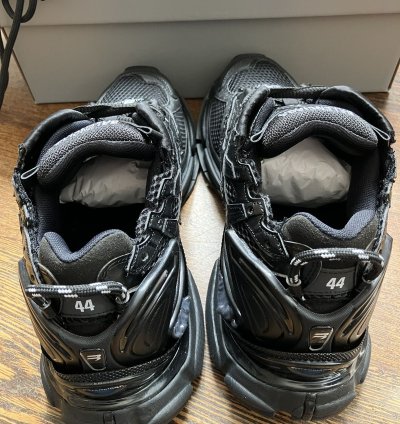 Black Runner size 44