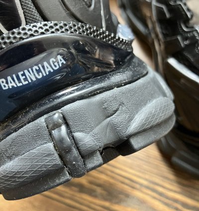 Black Runner size 44