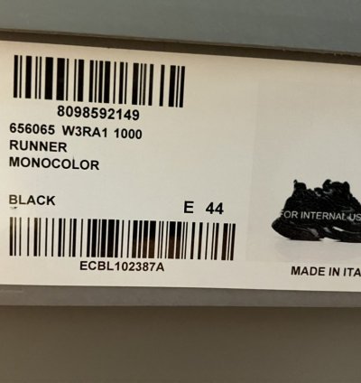 Black Runner size 44