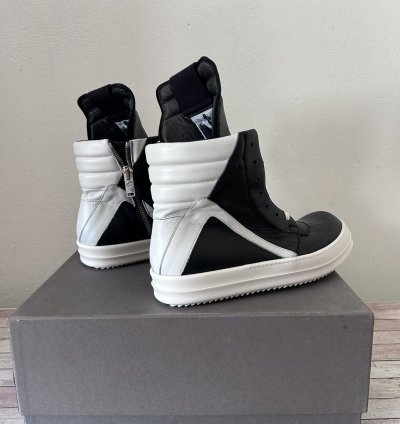 black white Geobasket sneakers 43 NEW laces dust bag ITALY