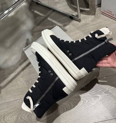 BNIB FW22 Padded Nylon Backplate Ramone High Sneakers 43 5