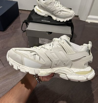 BRAND NEW BALENCIAGA TRACK RUNNERS ALL WHITE SIZE 10