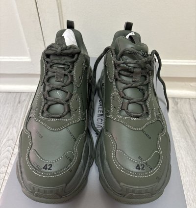 Brand New Balenciaga Triple All Over Green size 42