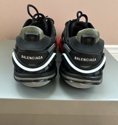 BRAND NEW NEVER WORN Balenciaga Tyrex