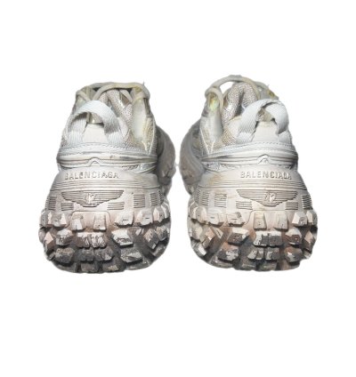 Defender Bouncer Worn Out Sneakers