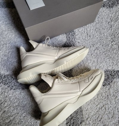 GETH RUNNERS MILK 45 BRAND NEW RUNWAY