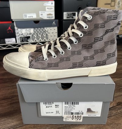 NEW 850 RRP Balenciaga monogram distressed sneakers