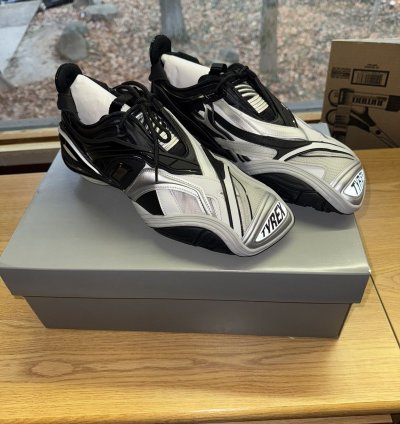 NEW BALENCIAGA TYREX NEVER WORN