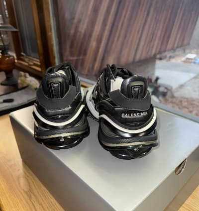 NEW BALENCIAGA TYREX NEVER WORN