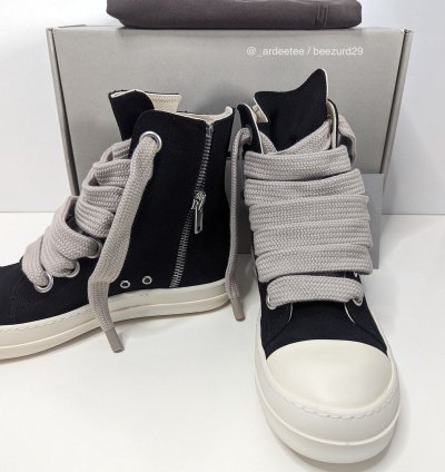 NEW BLACK JUMBO LACE HIGH RAMONES 42