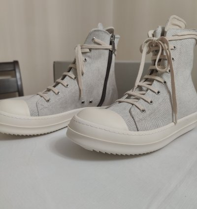 New Drkshdw Ramones Grey denim size 8us