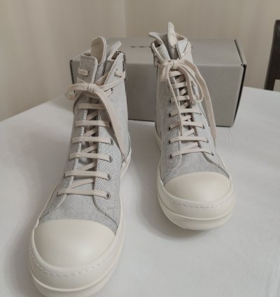 New Drkshdw Ramones Grey denim size 8us