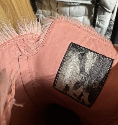 NEW MAINLINE DIRTY PINK MILK RAMONES PONY HAIR FUR SHOES