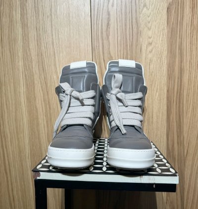 NEW MAINLINE DUST MILK GEOBASKET JUMBO LACE LEATHER 43