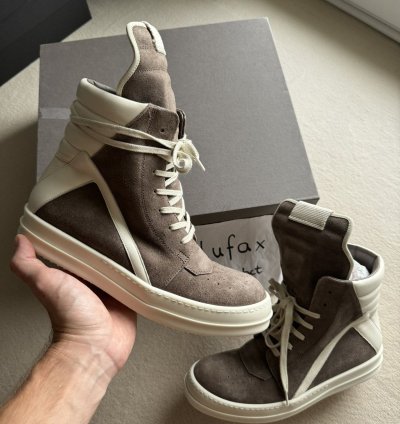 NEW RARE SAMPLE FW22 STROBE SUEDE LEATHER GEOBASKET
