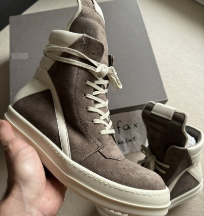 NEW RARE SAMPLE FW22 STROBE SUEDE LEATHER GEOBASKET