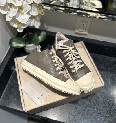 NEW SS18 Rick Owen Ramone Dust Milk Size 41